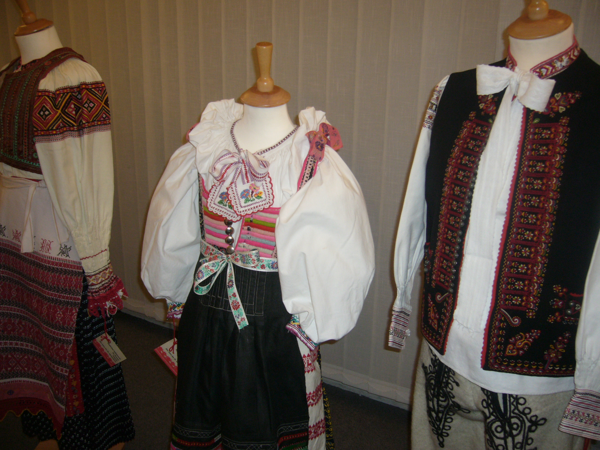 Traditionelle Trachtenkostme aus der Slowakei